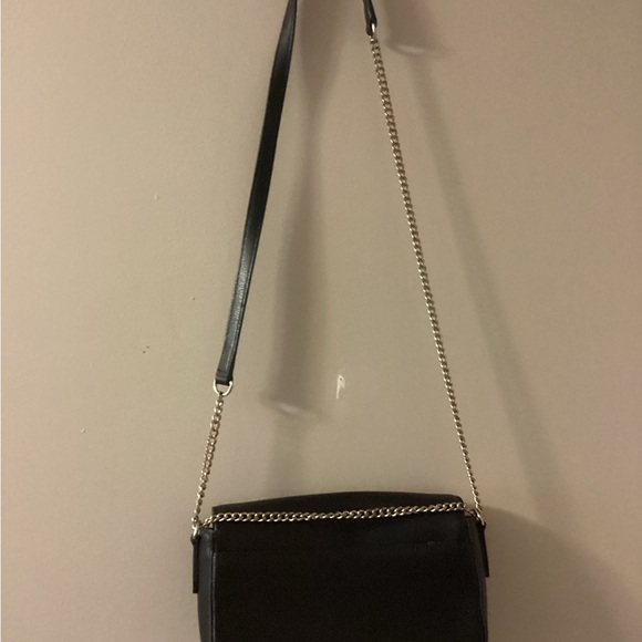 DKNY Small Bag With Leather & Chain Strap. - Picture 2 of 11